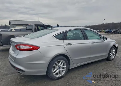 2015 Ford Fusion Se z USA, uszkodzony, nr VIN 1FA6P0HD0F5113090